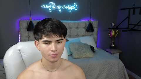 aaron_dreams @ chaturbate on 20240412