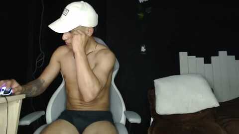 austin_couch @ chaturbate on 20240414