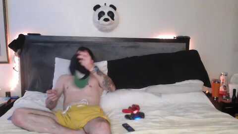 chrisbonewhite @ chaturbate on 20240415