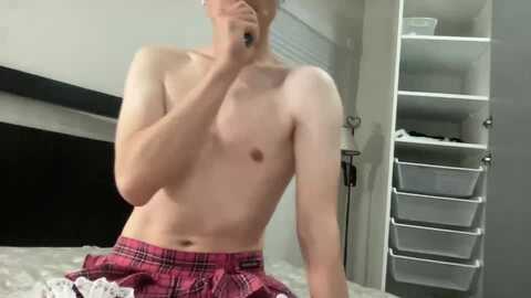 bitchboi04 @ chaturbate on 20240423