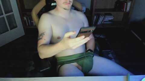 gunn_eatsyou @ chaturbate on 20240427