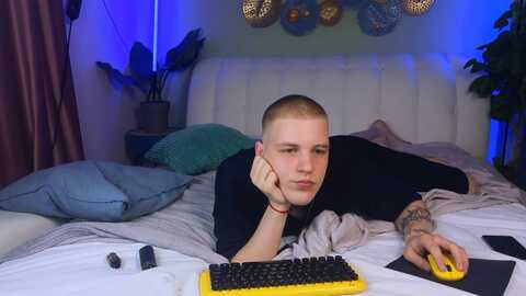 dustin_storm @ chaturbate on 20240430