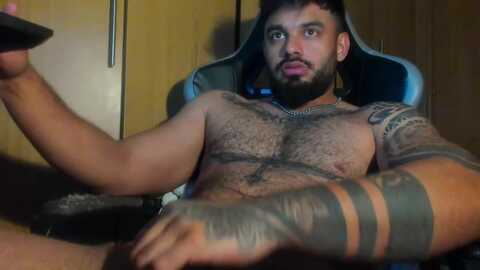 latinwolfbi @ chaturbate on 20240514