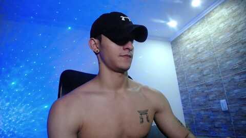 alexandrolovee @ chaturbate on 20240517