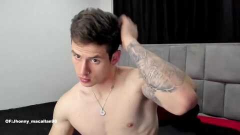 jhonny_macallan @ chaturbate on 20240522