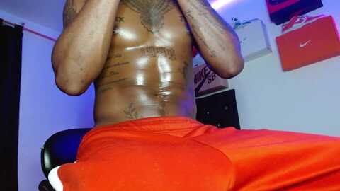 kiing_black @ chaturbate on 20240526