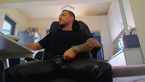 andrewbanner @ chaturbate on 20240601