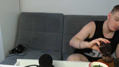 axxxturel @ chaturbate on 20240610