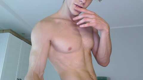 eric_crush @ chaturbate on 20240721