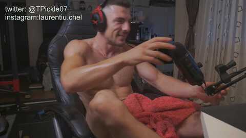 tickle_my_pickle07 @ chaturbate on 20240722