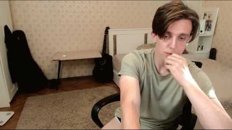 oliver_travis @ chaturbate on 20240725